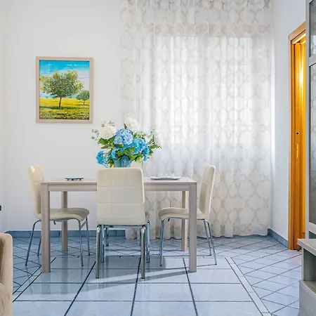 I Tre Delfini In Center-sorrento Coast Appartement *